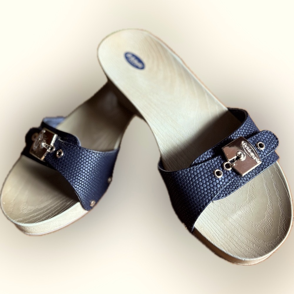 Classic Black Sandals with Comfort Footbed
